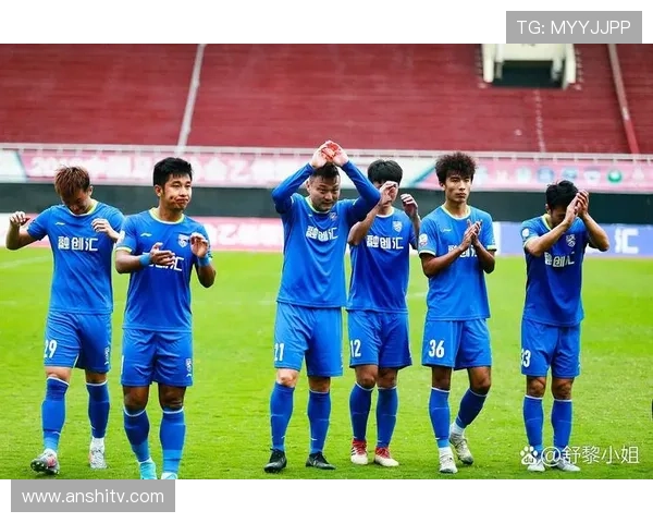 武汉迎来足球巨星加盟引发球迷热议与期待