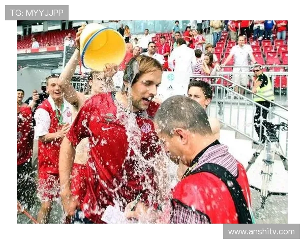 足球明星与超模的恋情背后隐藏了哪些不为人知的故事 足球明星与超模的恋情背后隐藏了哪些不为人知的故事