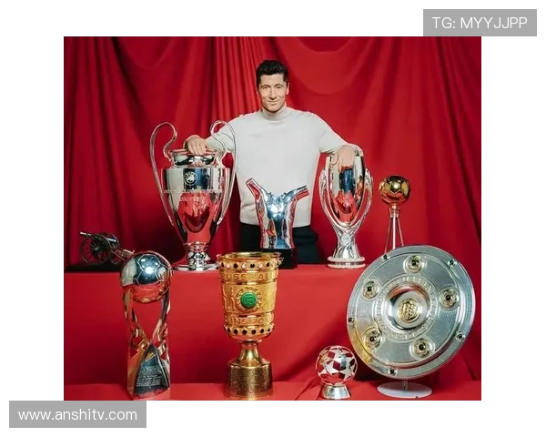 足球巨星亲临香港引发球迷热潮活动盛况空前